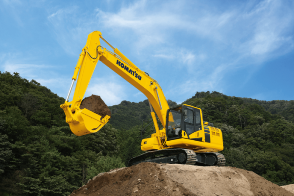 Komatsu_-Electric-Hydraulic-Excavator-2-700x500